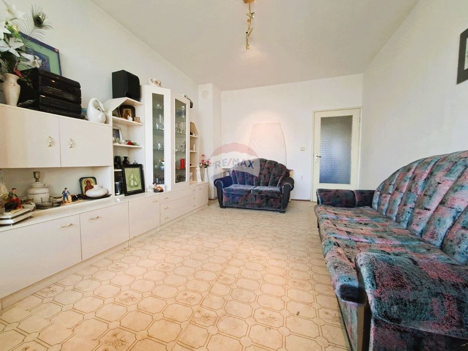 Продава се Двустаен апартамент в Варна, Възраждане 4 - 86 кв.м за 1745 €/кв.м - Снимка #1