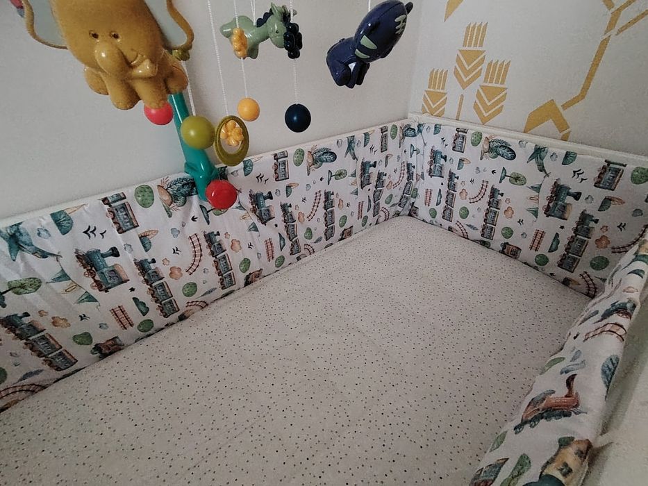 Carusel muzical cu lumini și telecomanda