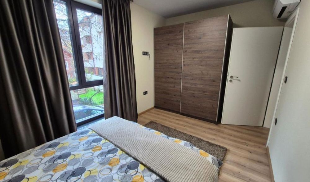 Двустаен апартамент под наем 560 евро