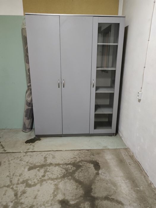 Продам  шкаф б/у