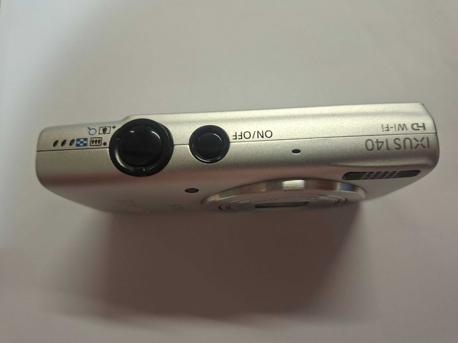 Compact Digital Camera Canon IXUS 140 16mp imprima ora si data pe foto - ideal ITP