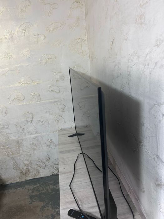 Телевизор DEXP 50UHG2 127 см черный