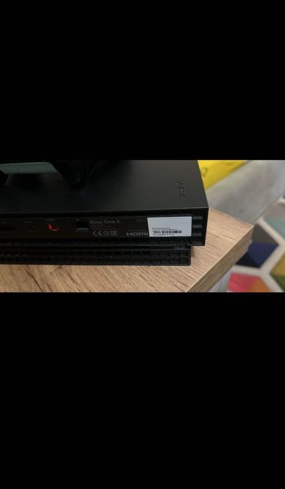 Xbox one x , 1 tb