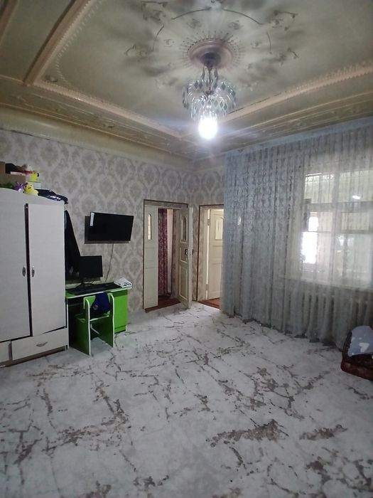 ХОВЛИ Сотилади.Меробод.срочно Ок-Билол.3.хона.5,09.Сотик