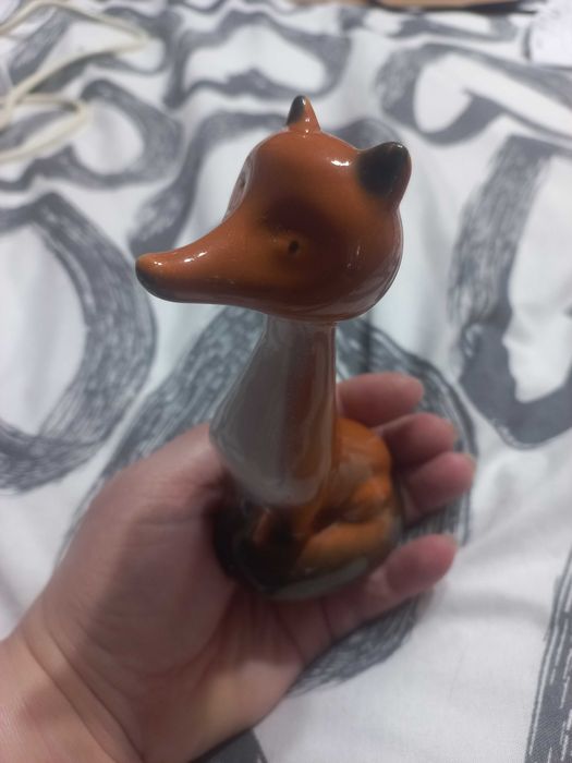 Bibelou porțelan , vulpita