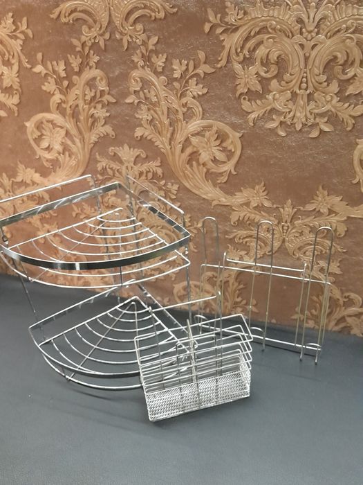 Продам полочки металлические