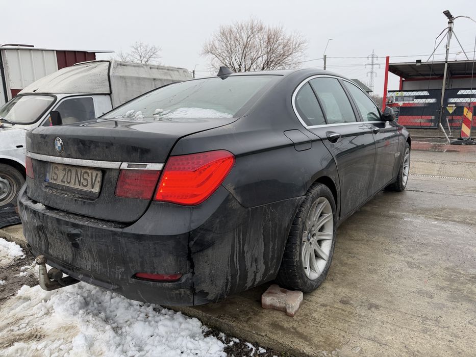 Bmw 730d-4butoane2010(curat)245 cp.Motor invarte greu. Accept variante