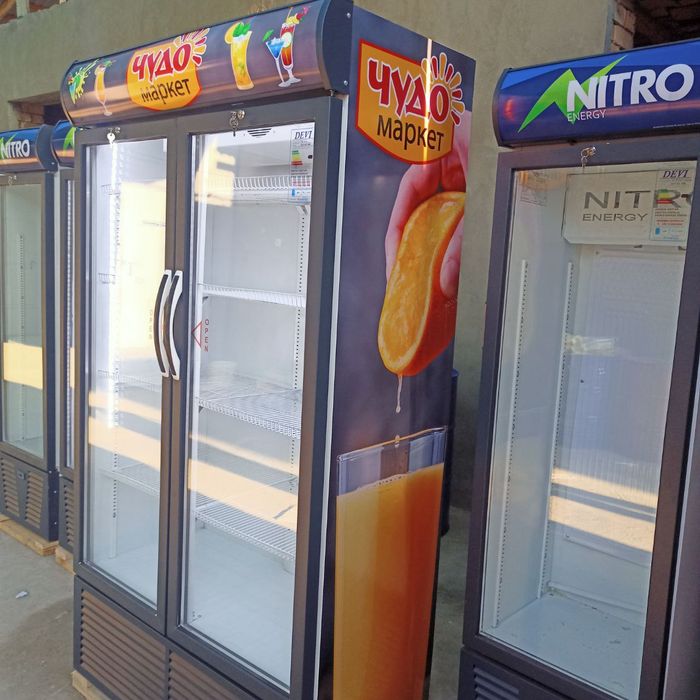 Скидка !!! Продается витриный холодильник