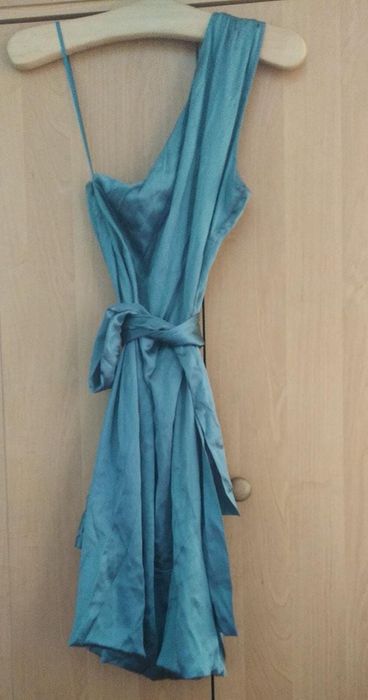 Платье 100% шелк, новое, нарядное