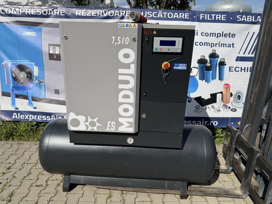 Compresor cu surub  7,5kw - Uscator -Rezervor 500l - Disponibile 4buc