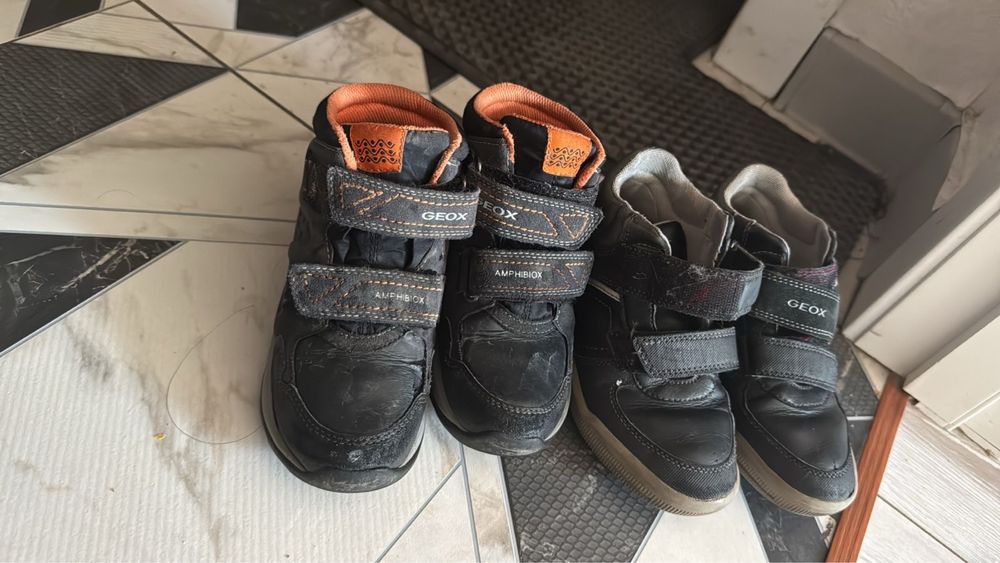 Отдам ботинки на мальчика