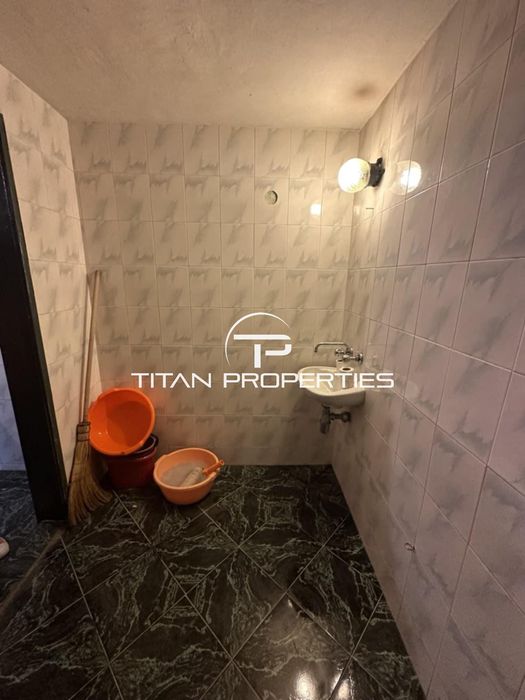 Търговско помещение в кв. Възраждане