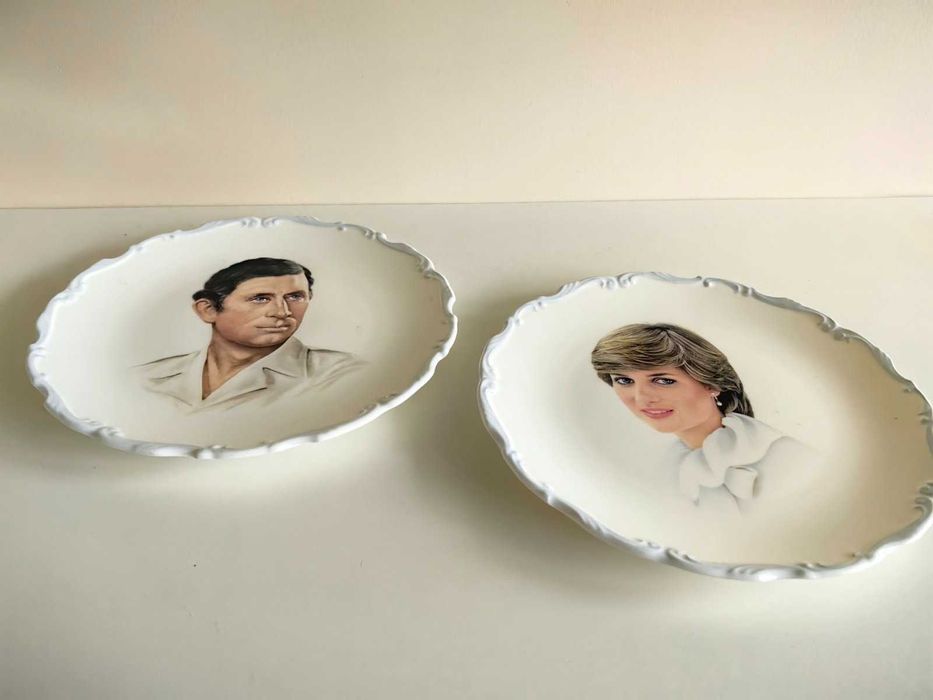 Две Сватбени чинии на Даяна и принц Чарлз от Royal Albert от 1981г.