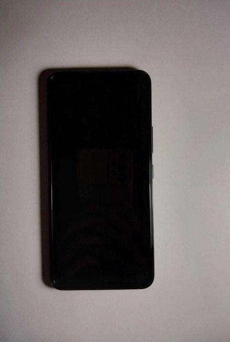 Б/У мобильный телефон Samsung Galaxy S22