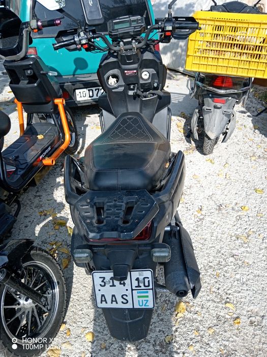 Скутер DRONGO 49QT