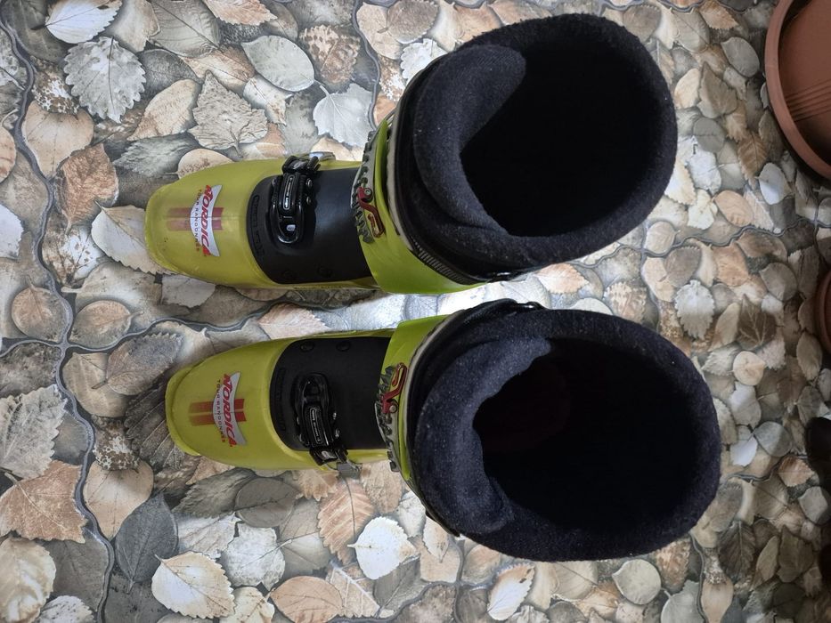 Clapari tura, ski 43-45 (28-28,5cm) Nordica TR 12. Echipament  ski.