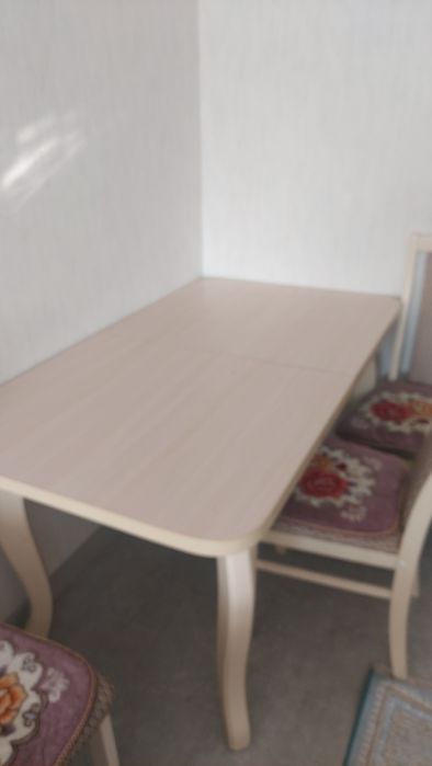 Продам Стол со стульями