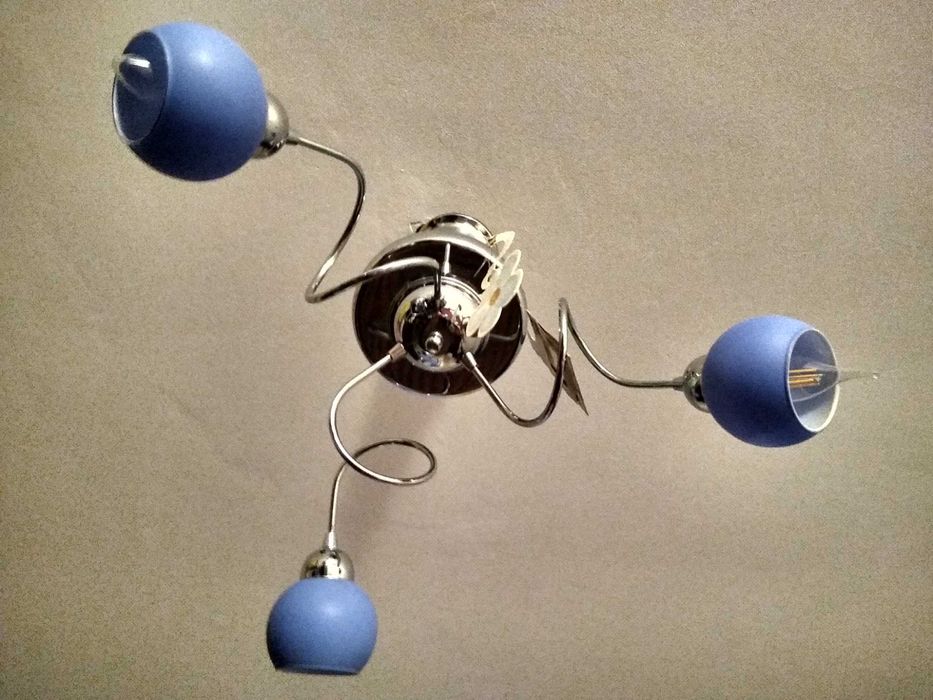 Lustra trei brațe moderna,abajururi,plafoniera,piese lustra