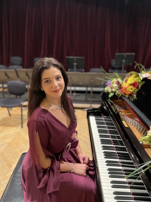 Meditatii de pian - lectii de pian online/fizic