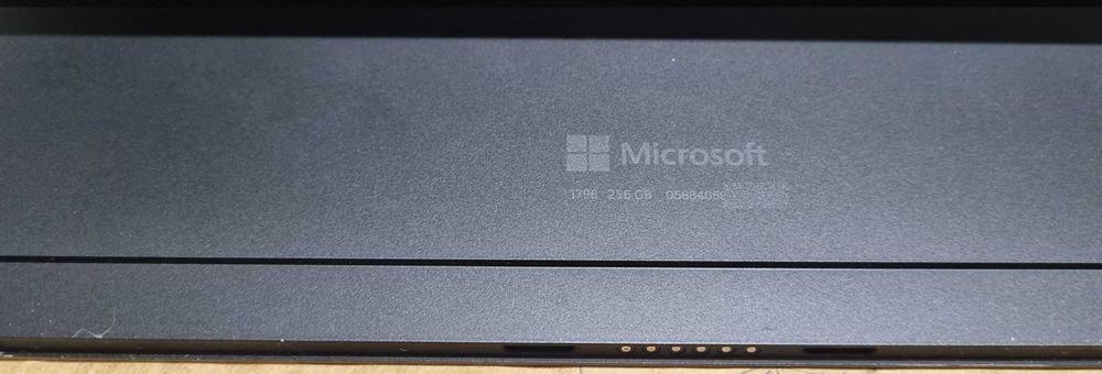 Microsoft Surface Pro 6, 256 Gb SSD, 8 Gb RAM, i5-8530U CPU, model 1796