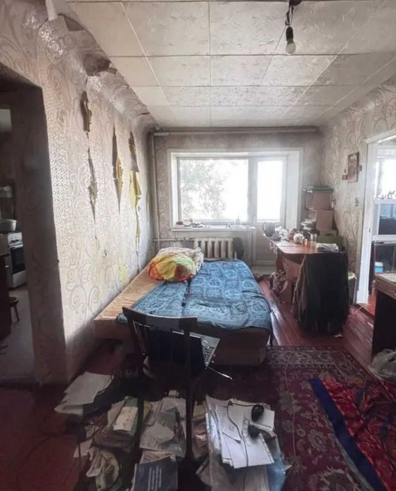 Продам 2 ком в районе кинотеатра Казахстан