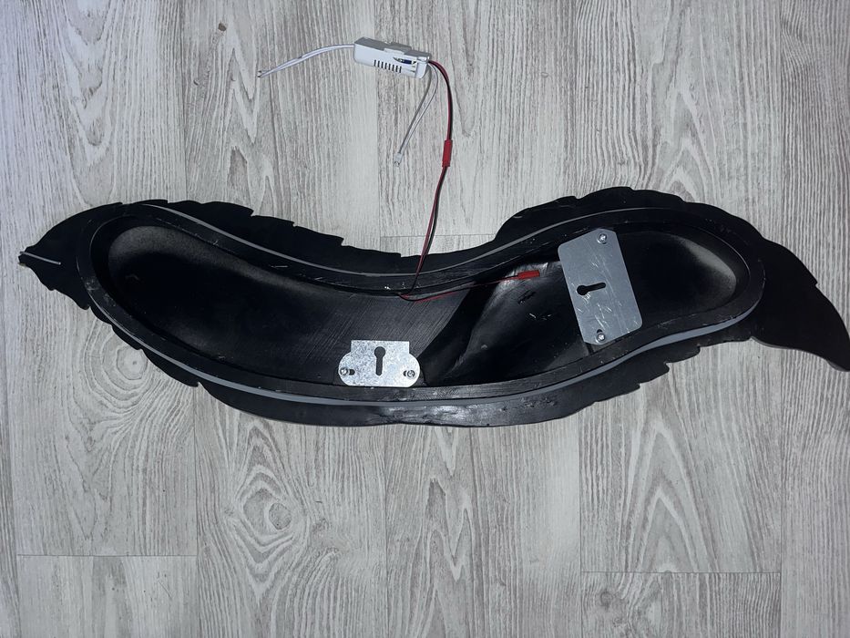 Aplica pană black