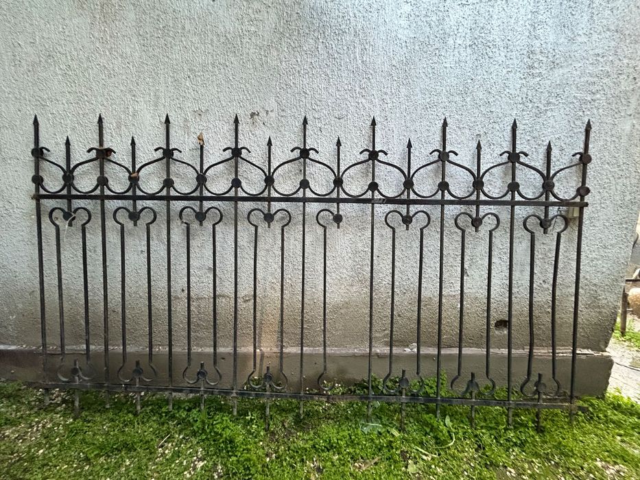 Металлические решетки на окна, 7 штук