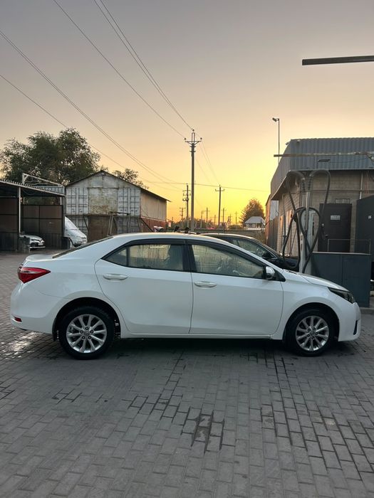 Tayota Corolla  2014