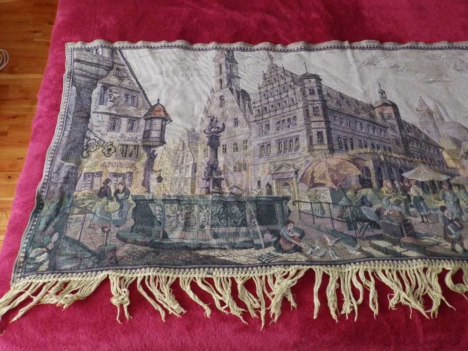 Различни стари предмети, различни цени