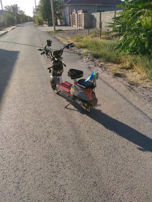 Скутер сатылаады