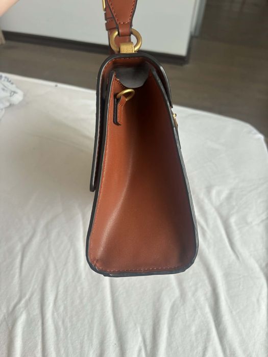 Дамска чанта Guess