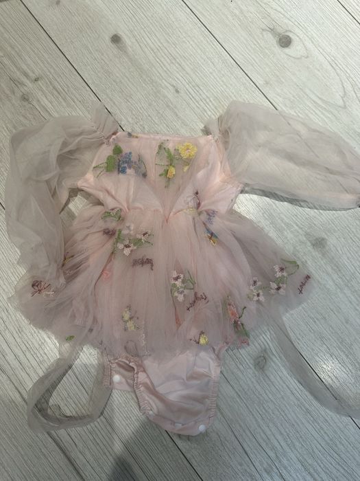 Нарядные платья.