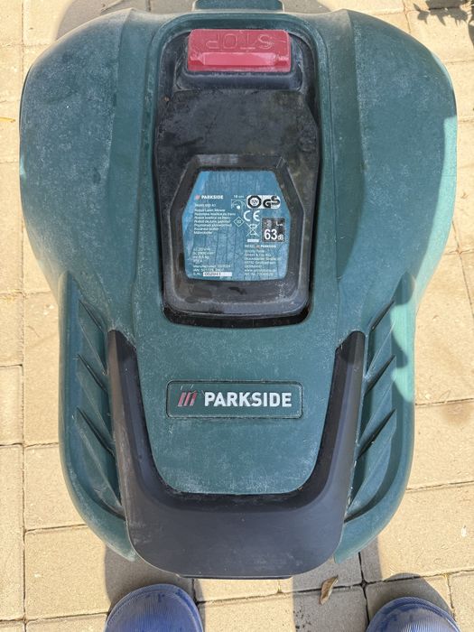 Vand robot pentru tuns  gazonul