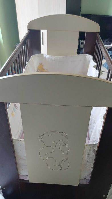 Легло за бебе      .