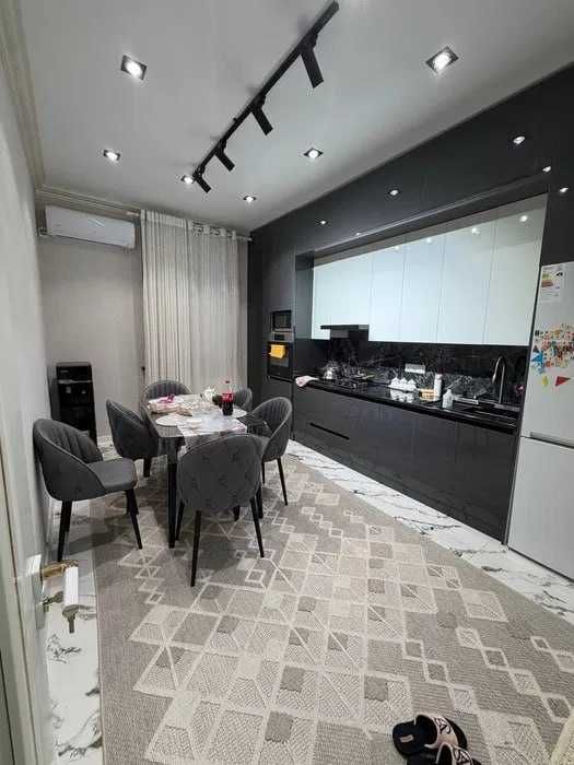 Продается 3\5\8 Новостройка кирпич 84м2 ул Махтумкули Жк Mashxadi !!