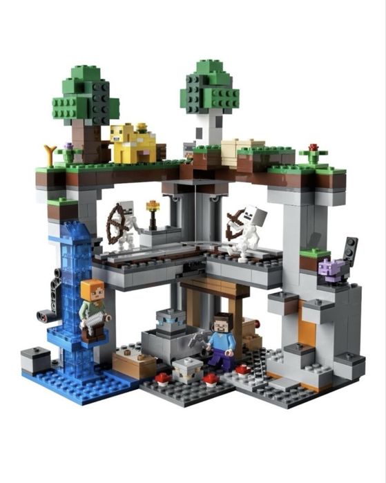 Конструктор LEGO Первое приключение Minecraft