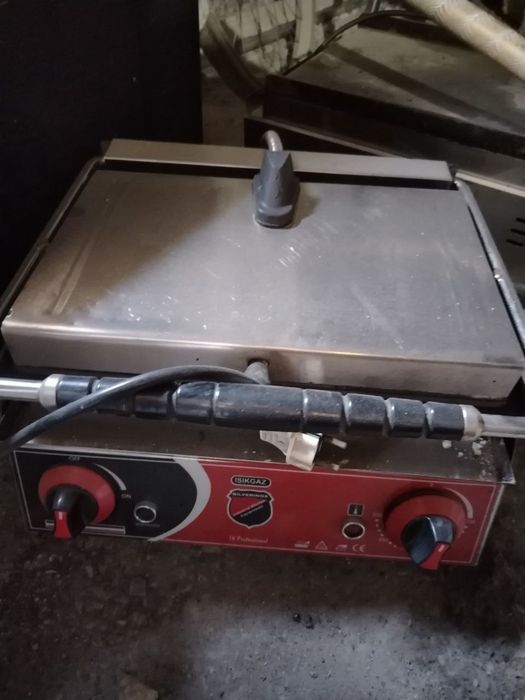 Фасфут ун тайёр стол стул холодильник ва барча аппаратлар сотилади