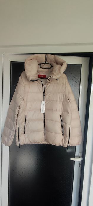 Дамско зимно яке ESPRIT , чисто ново ,с етикети !