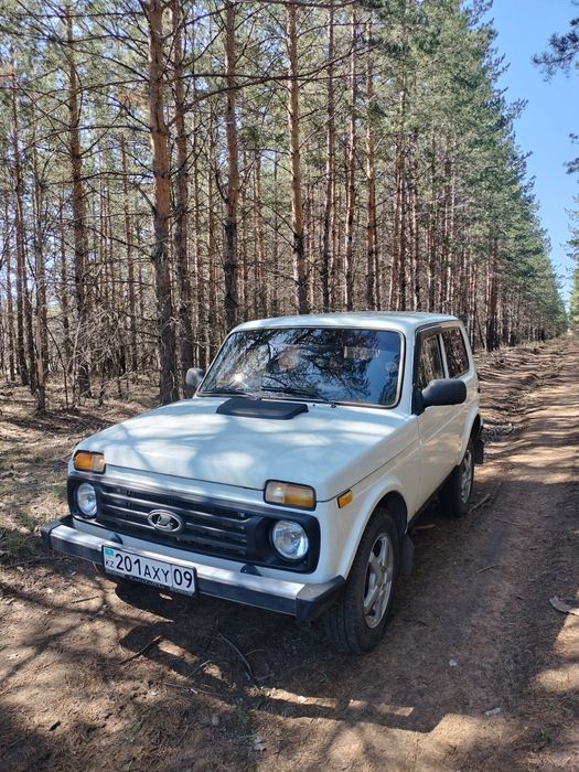 Нива легенда 2121