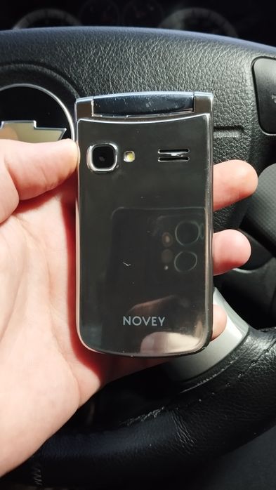 Продаётся телефон NOVEY A80R состояние идеал!