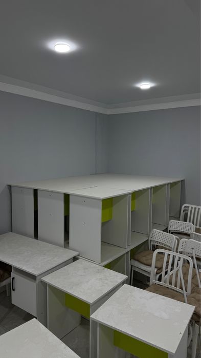 Комплект стол,стулья