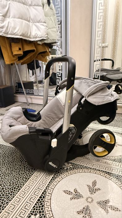 Автолюлька коляска DOONA