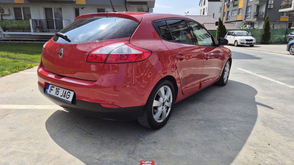 RENAULT Megane 2012 — imagine 2
