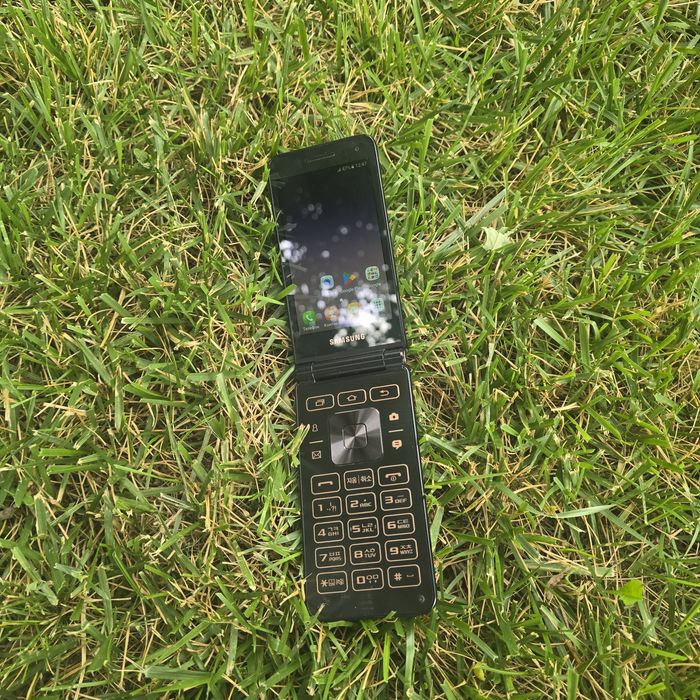 Samsung Galaxy Folder 2