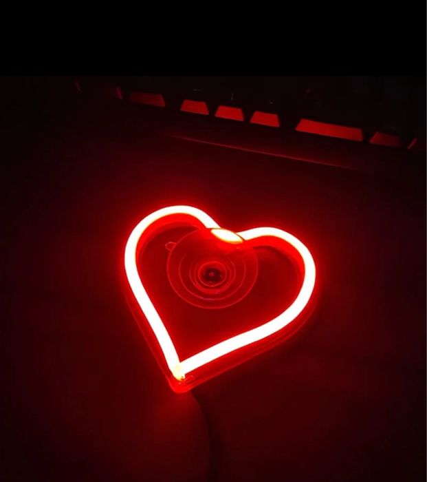 Наклейка на авто