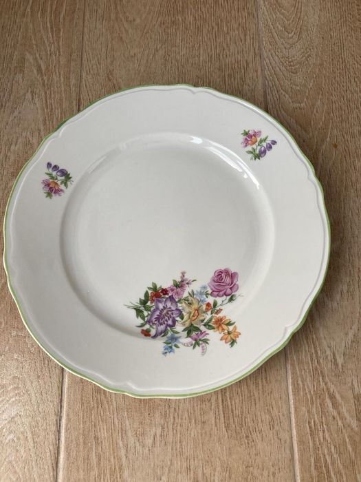 Сервиз 4 части Български порцелан 1во качество