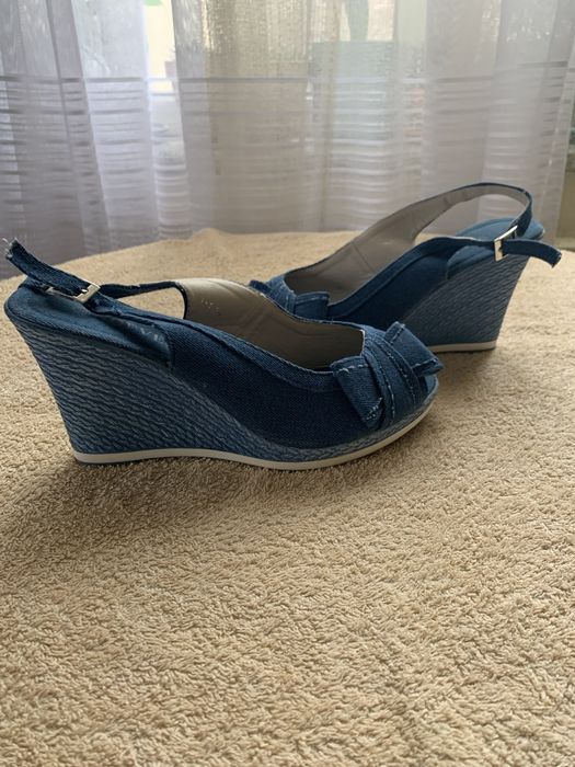 Босоножки  разные