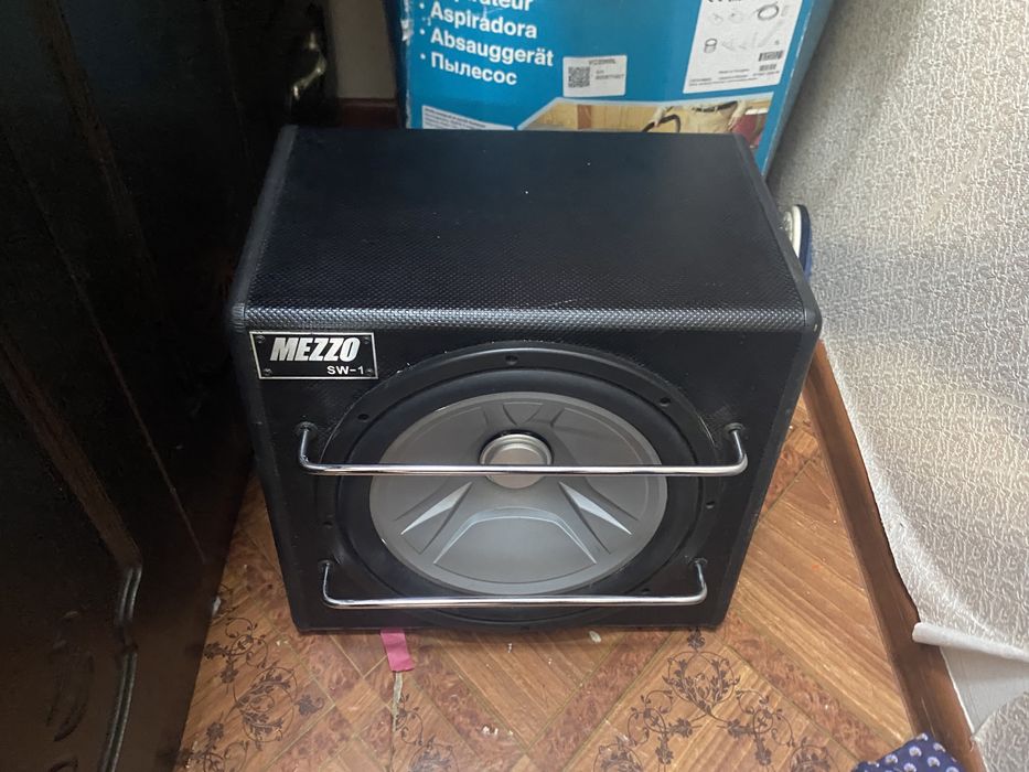 Продам сабуфер в рабочем состояний