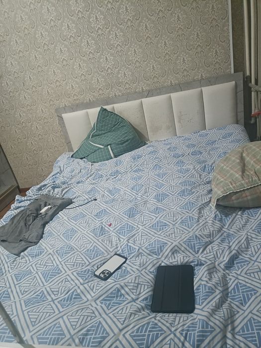 Диван для спальни