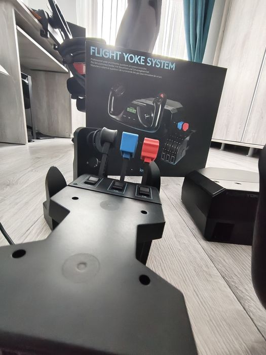 Vând Logitech G Flight Yoke System – Ca nou+cutie originala.